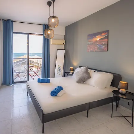 Apartment Seaview Anteia's Finikoudes In Larnaca