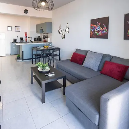 Anteia's Seaview Just Steps From Finikoudes * Larnaca