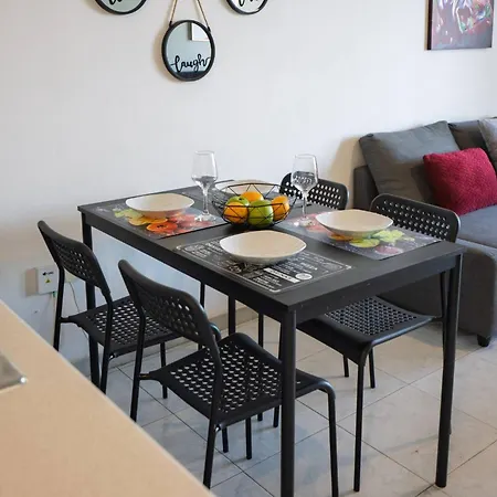 Anteia's Seaview Just Steps From Finikoudes *