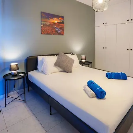 Anteia's Seaview Just Steps From Finikoudes Larnaca