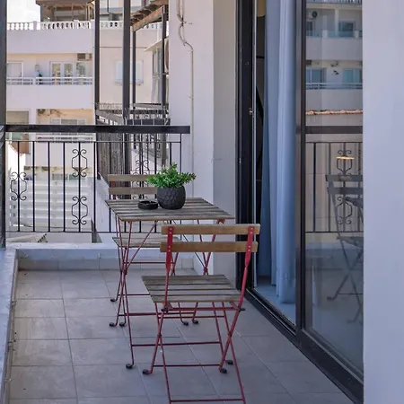 Anteias Seaview Finikoudes Larnaca