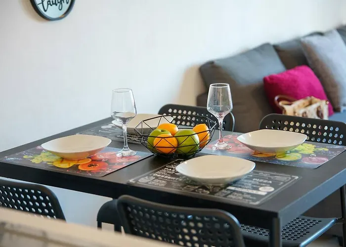 Anteia's Seaview Just Steps From Finikoudes * Larnaca